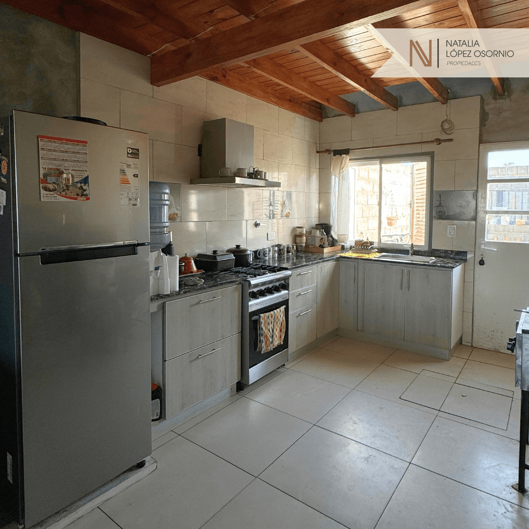 🏡  HERMOSA CASA CON AMPLIACIONES - UOCRA II - 5