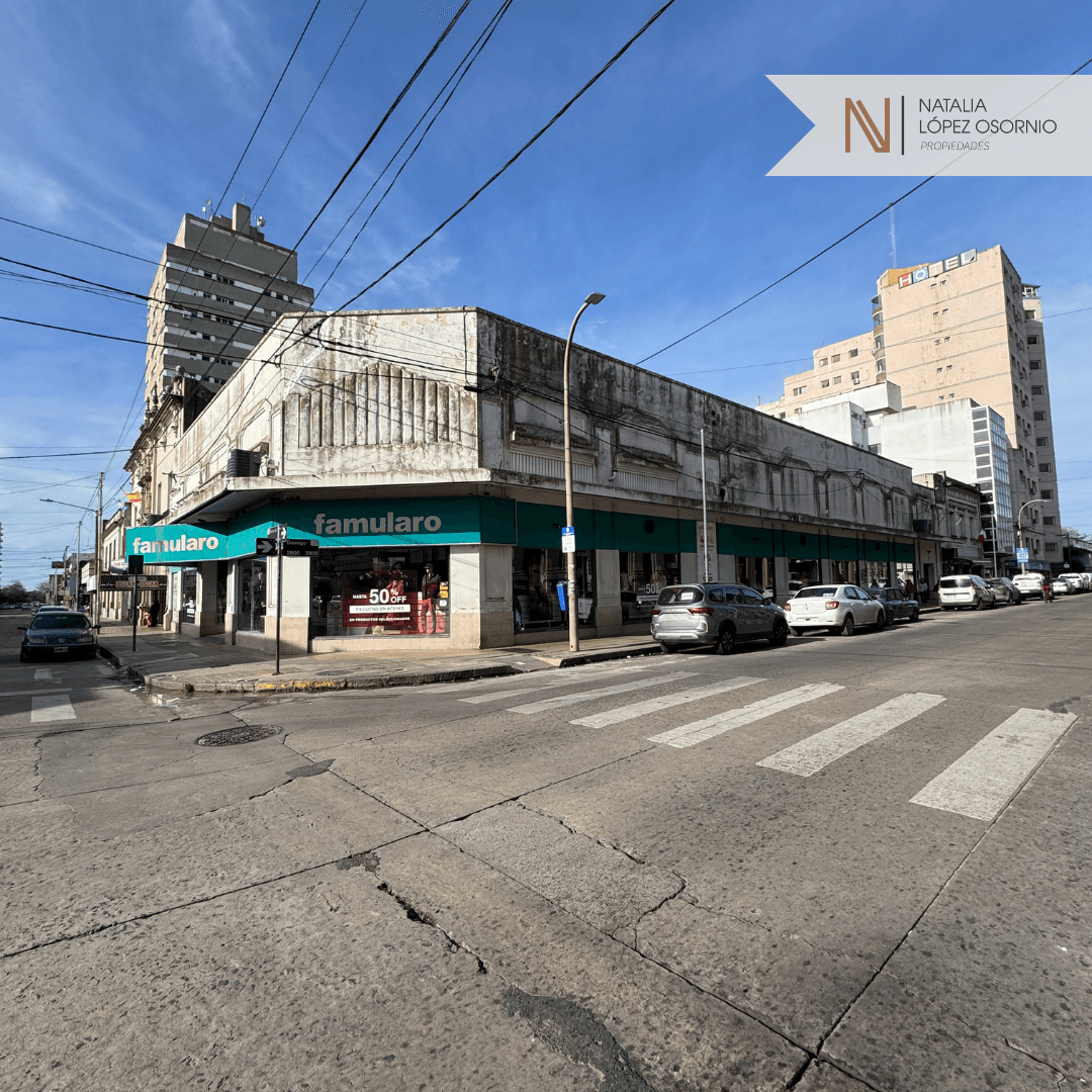 Emblemático LOCAL COMERCIAL - Centro  - 3