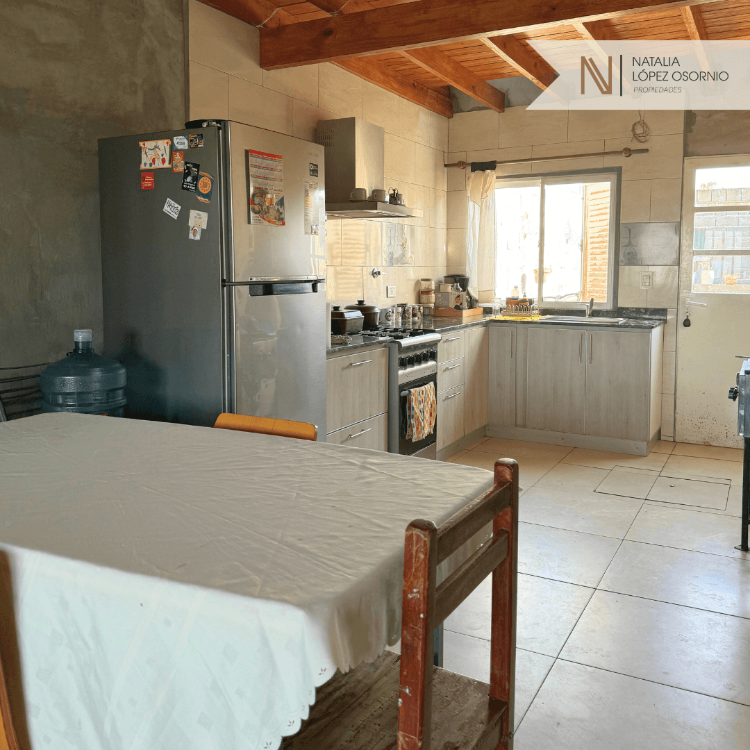 🏡  HERMOSA CASA CON AMPLIACIONES - UOCRA II - 6