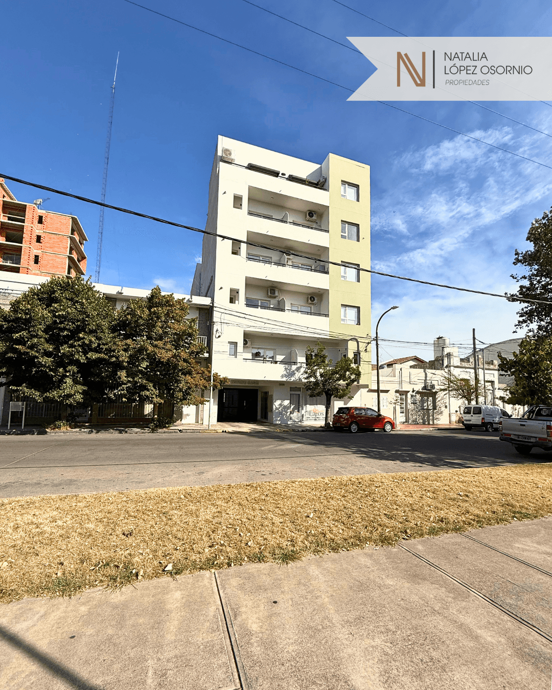 🏢 ALQUILER – Departamento 1 Dormitorio AMUEBLADO | Centro | Frente a Plaza Álvaros Barros